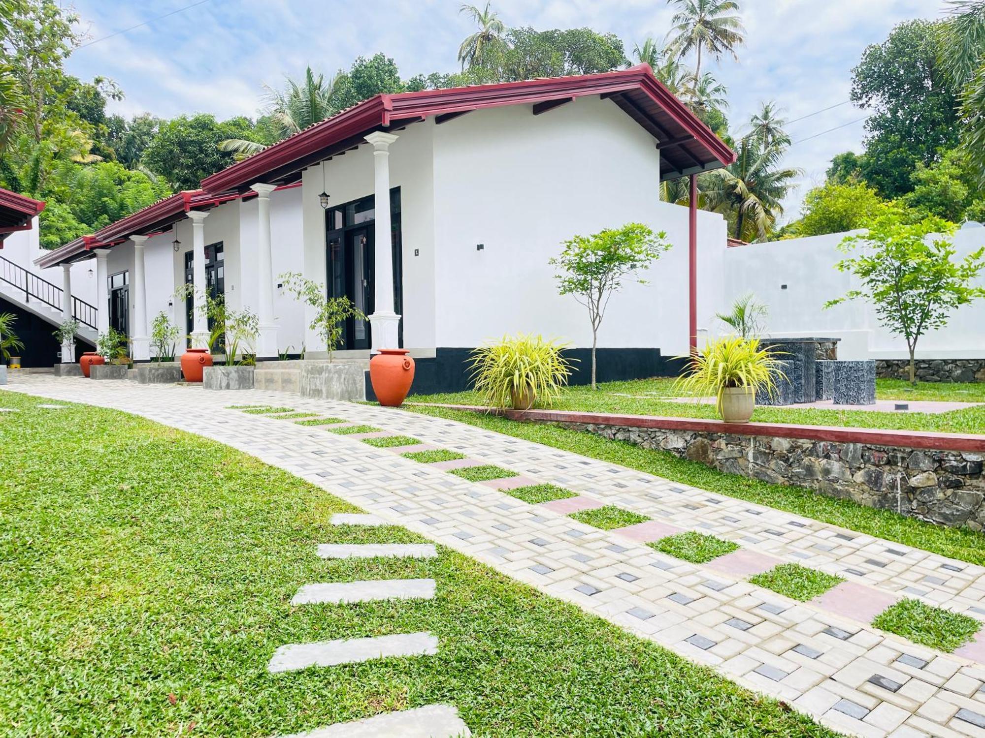 Thara Inn Villa Диквела Екстериор снимка