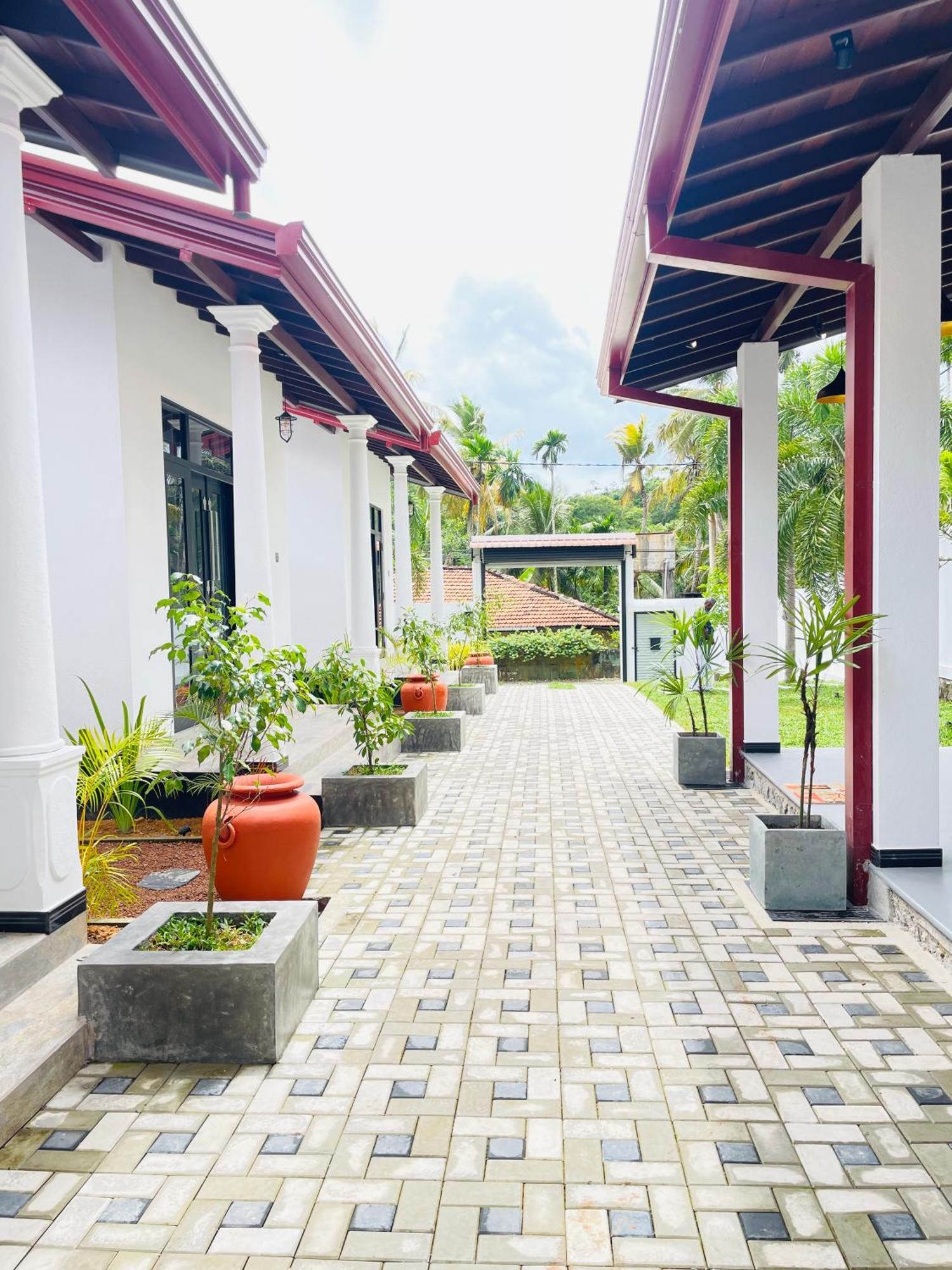 Thara Inn Villa Диквела Екстериор снимка