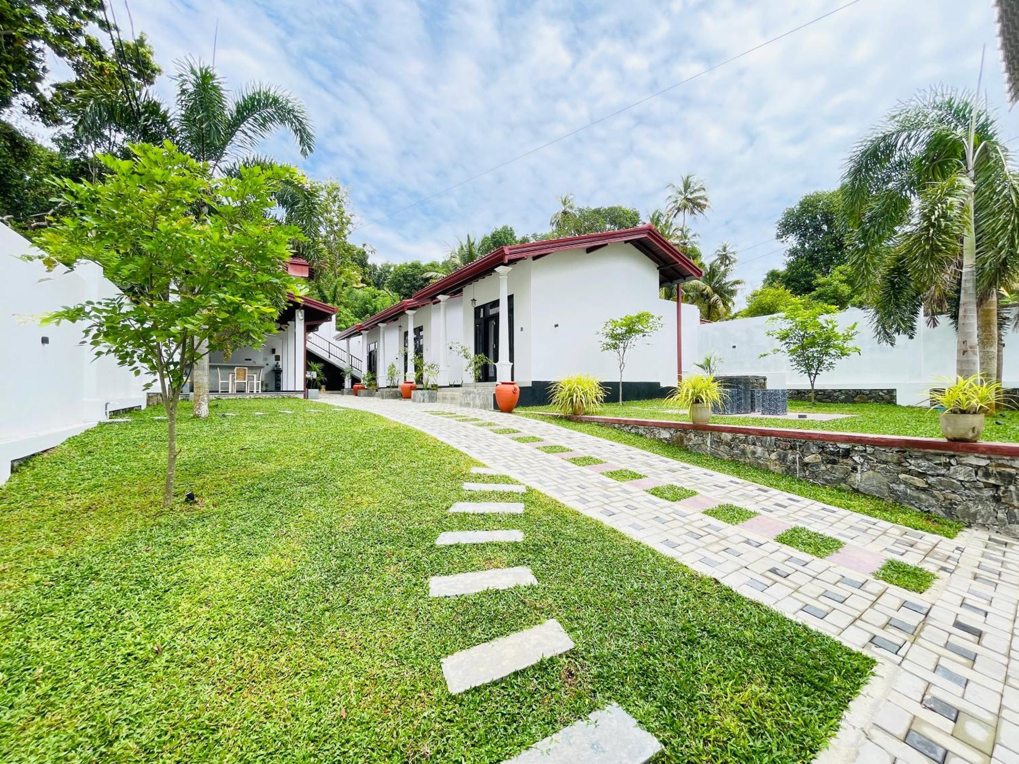 Thara Inn Villa Диквела Екстериор снимка