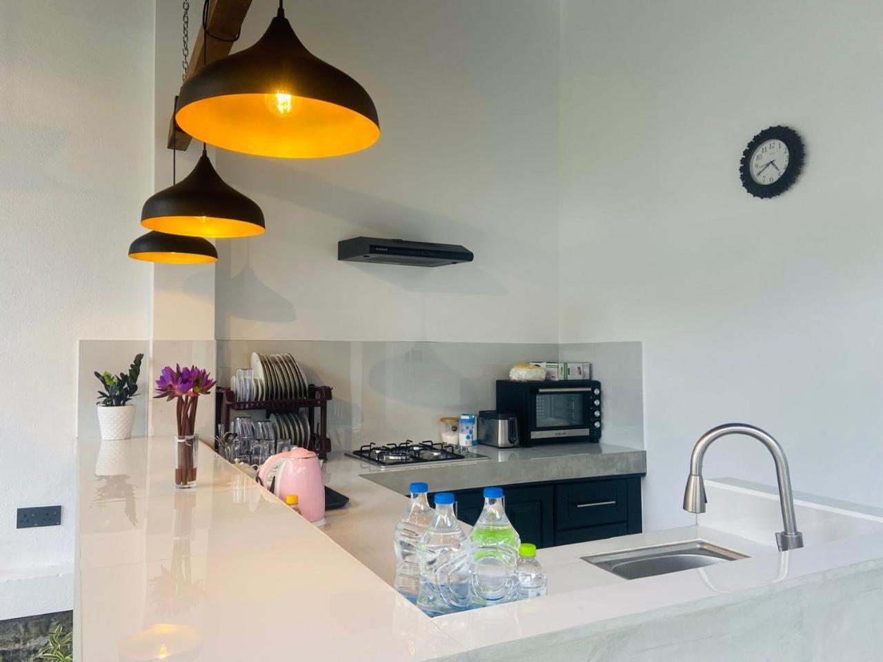Thara Inn Villa Диквела Екстериор снимка